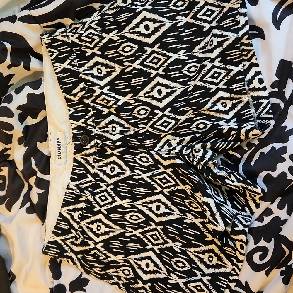 Womens Size 2 Old Navy Shorts